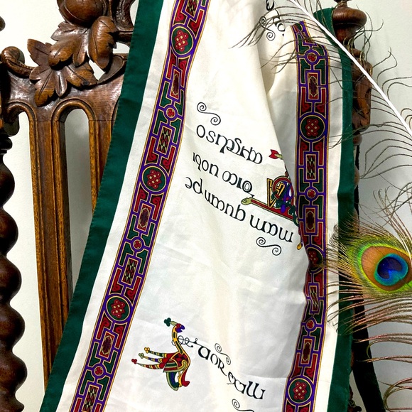 Book of Kells scarf - Picture 3 of 5